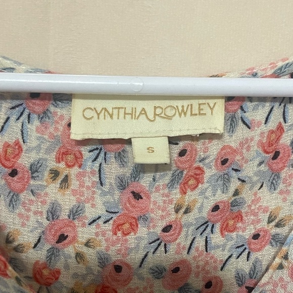Cynthia Rowley women's S 100% viscose rose print ruffle sleeve & hem top EUC - Picture 3 of 7